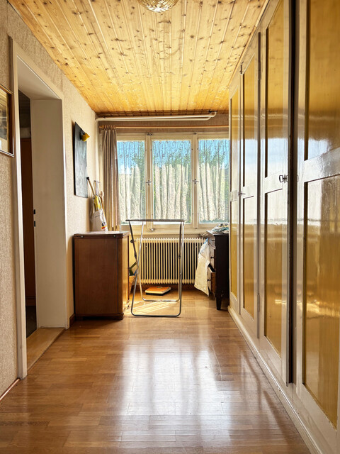 Älteres Wohnhaus mit viel Potenzial im Herzen von Höchst 