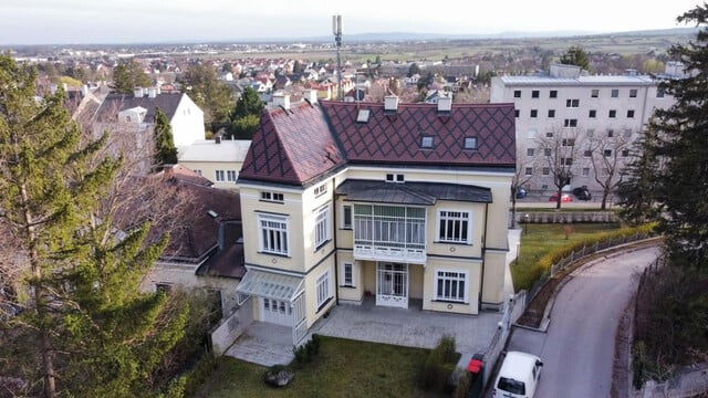 Repräsentative Jahrhundertwende-Villa in Bad Vöslau - Wohnen/Büro