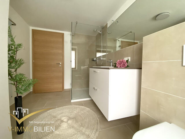 Moderne 2 Zimmer Wohnung mit Gemeinschaftsgarten und KFZ-Stellplatz