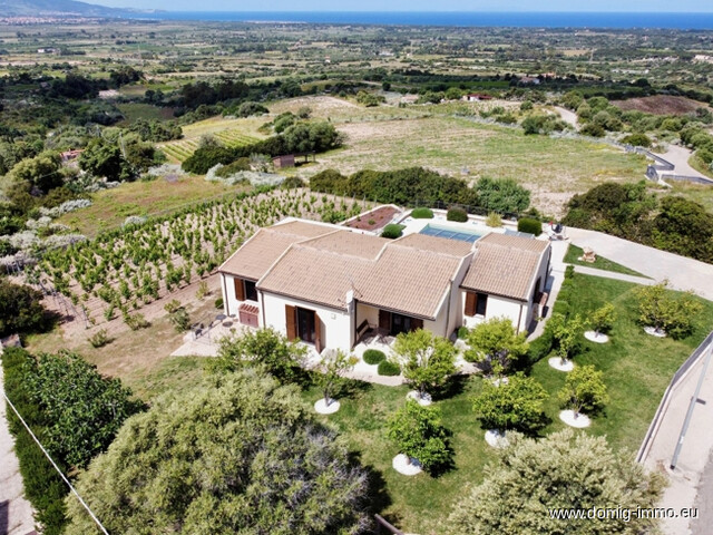 Mediterranes Anwesen mit Meerblick – in Badesi, Sardinien