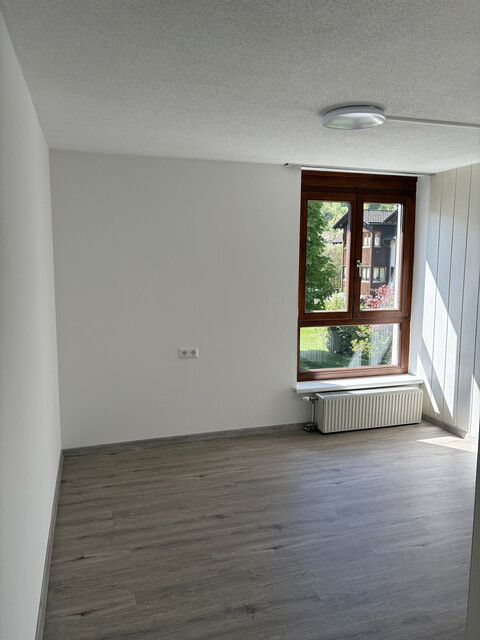 Geräumige 5-Zimmerwohnung mit  Wintergarten