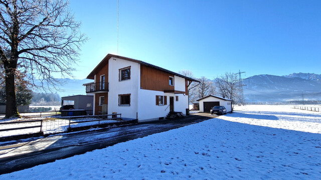 Einfamilienhaus in ruhiger Lage mit zusätzlichem Bauplatz