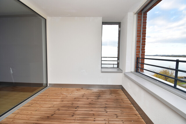 Wohnen in erster Reihe – moderne 2-Zimmer-Wohnung mit Bodenseeblick