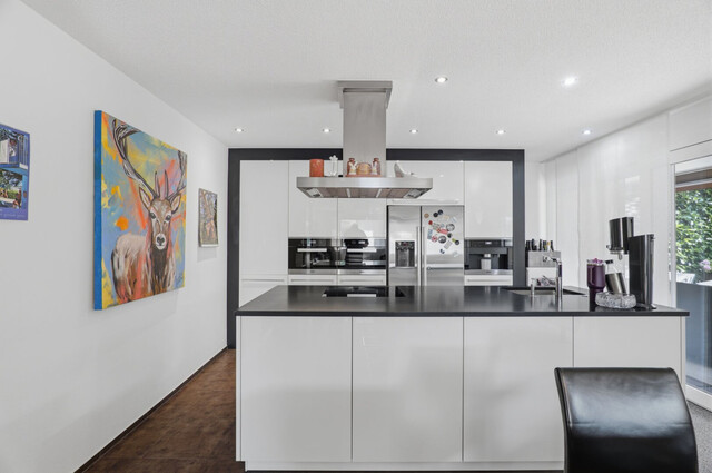 Lustenau: 136m² Wohnfläche und 240m² Terrassen- und Gartenfläche – hochwertig ausgestattete 4-Zimmer-Wohnung mit 2 Tiefgaragenplätzen