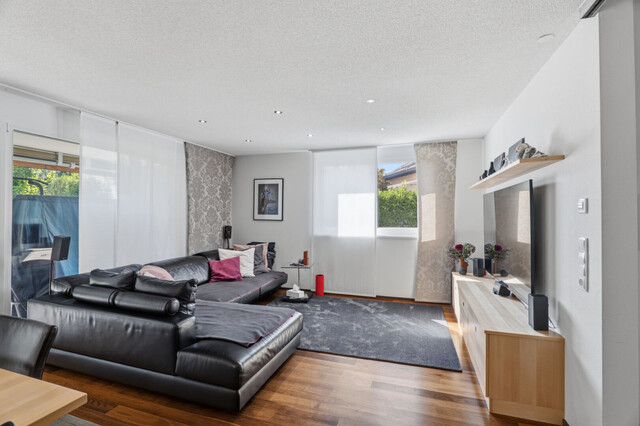 Lustenau: 136m² Wohnfläche und 240m² Terrassen- und Gartenfläche – hochwertig ausgestattete 4-Zimmer-Wohnung mit 2 Tiefgaragenplätzen