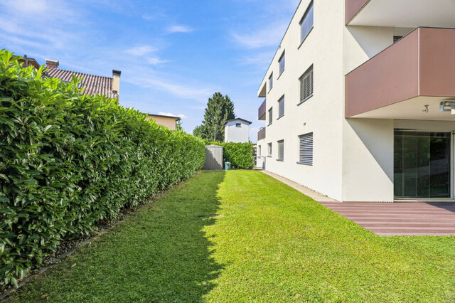 Lustenau: 136m² Wohnfläche und 240m² Terrassen- und Gartenfläche – hochwertig ausgestattete 4-Zimmer-Wohnung mit 2 Tiefgaragenplätzen