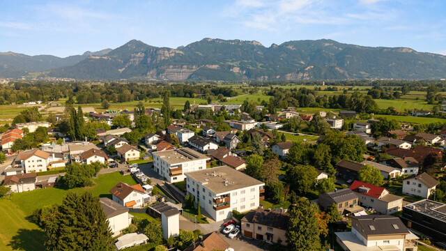 Lustenau: 136m² Wohnfläche und 240m² Terrassen- und Gartenfläche – hochwertig ausgestattete 4-Zimmer-Wohnung mit 2 Tiefgaragenplätzen