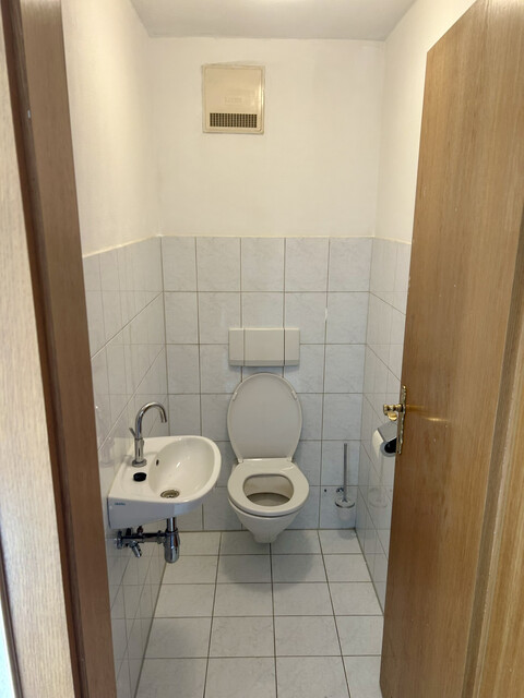 Geräumige Wohnung mit Balkon, Abstellraum und Keller zur Miete