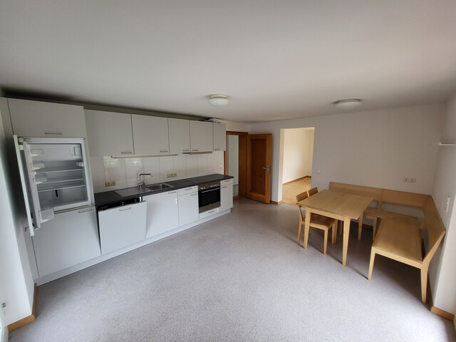 Schöne 4-Zimmer-Wohnung mit Balkon und Terrasse, in ruhiger Lage mit Ausblick ins Grüne