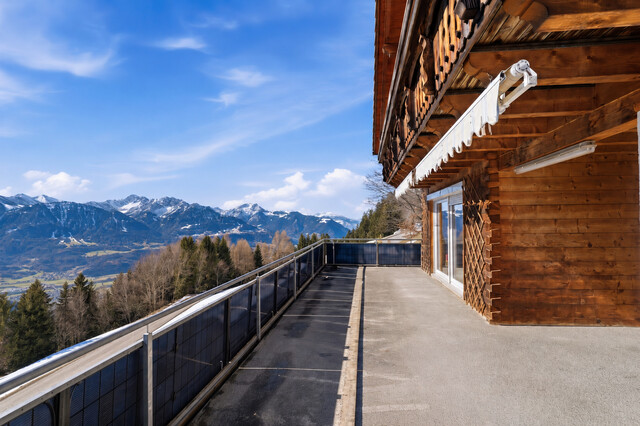 Natur, Ruhe und Sonne vereint – Ihr Zuhause am Dünserberg!