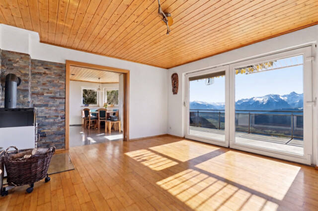 Natur, Ruhe und Sonne vereint – Ihr Zuhause am Dünserberg!