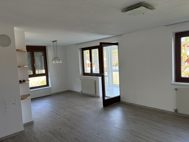 Geräumige 5-Zimmerwohnung mit  Wintergarten