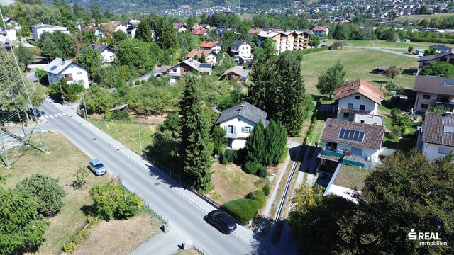 Tolles Grundstück mit Altbestand in super Lage