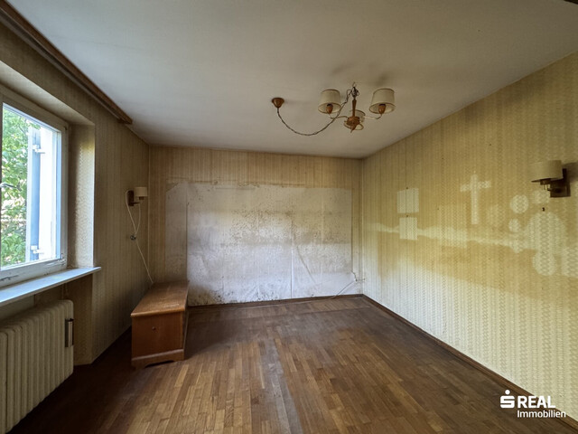 Tolles Grundstück mit Altbestand in super Lage