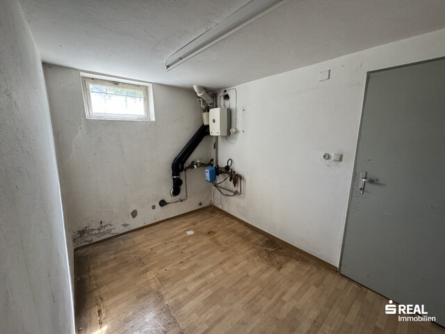 Tolles Grundstück mit Altbestand in super Lage