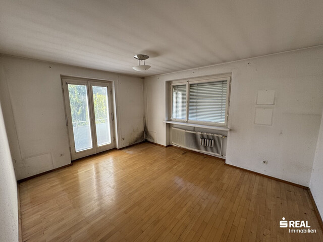 Tolles Grundstück mit Altbestand in super Lage