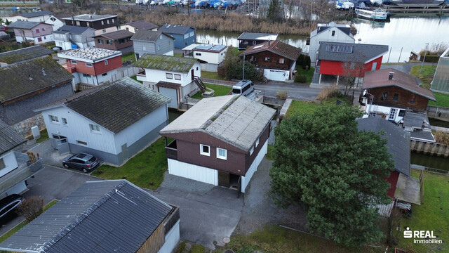 Ferienhaus am Bodensee - Wohnen direkt am Wasser mit Bootsgarage