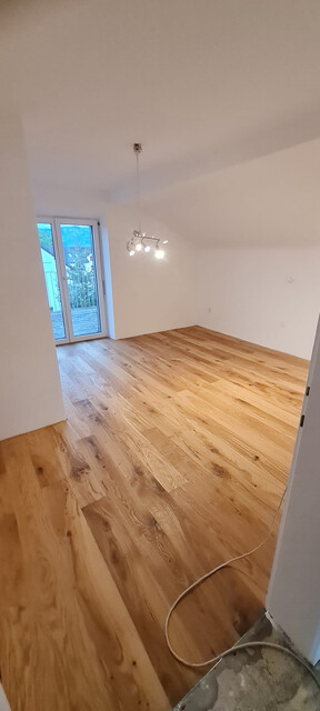 Ruhige und helle Dachgeschosswohnung sucht neue Mieter