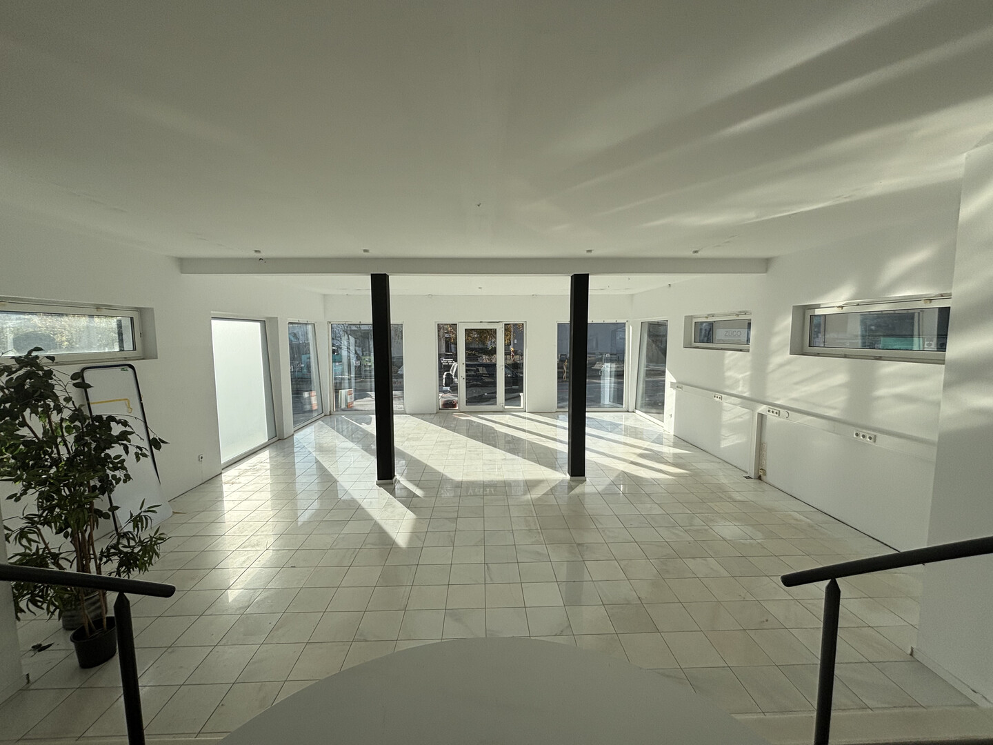 super Lage! Geschäftslokal 147 m² mit Schaufenster