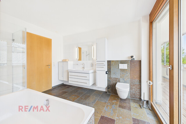 Panorama & Privatsphäre: Einfamilienhaus im Luftkurort Ebnit