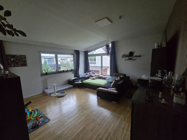 Großzügiges Wohnhaus mit 2 Einheiten und kleiner Einliegerwohnung