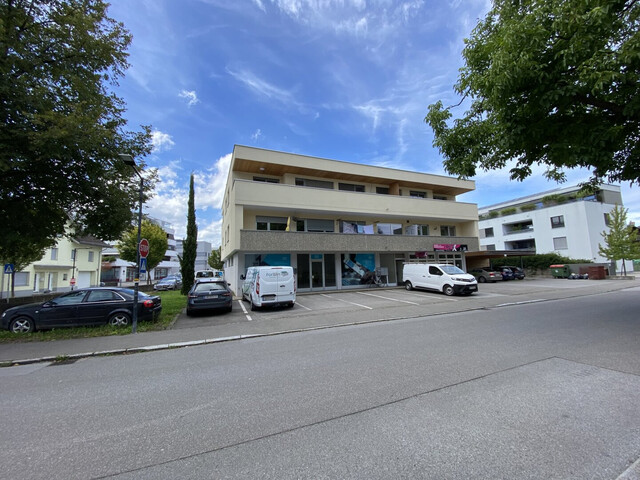 Zentral wohnen in Lustenau: 3 Zimmer Wohnung mit Balkon und Parkplatz