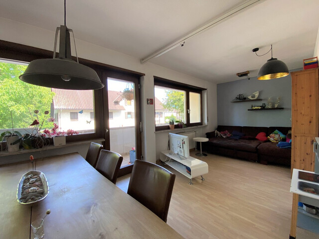 Zentral wohnen in Lustenau: 3 Zimmer Wohnung mit Balkon und Parkplatz