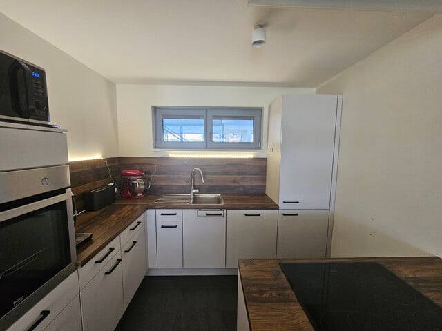 Moderne, neuwertige, 2-Zimmer-Gartenwohnung in Hard !