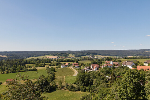 Exklusive Maisonette-Wohnung mit über 200 m² Wohnfläche – Großzügiges Wohnen in traumhafter Schwarzwaldlage