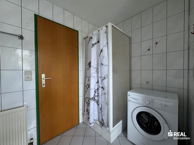 Großzügige 2-Zimmer-Dachgeschosswohnung