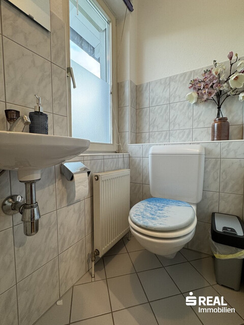 Großzügige 2-Zimmer-Dachgeschosswohnung