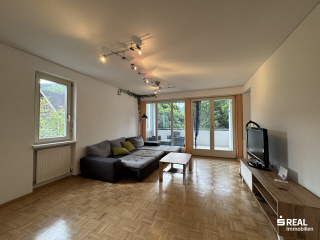 Großzügige 2-Zimmer-Dachgeschosswohnung