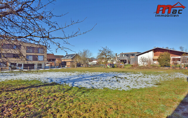 Großes &amp; sonnig gelegenes Baugrundstück in schöner Lage