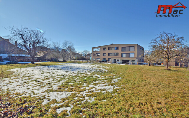 Großes &amp; sonnig gelegenes Baugrundstück in schöner Lage