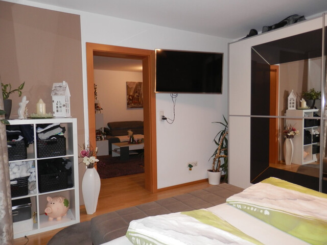 Wohnhighlight mit Top-Ausstattung – 4-Zimmer-Wohnung mit Balkon & Einzelgarage!