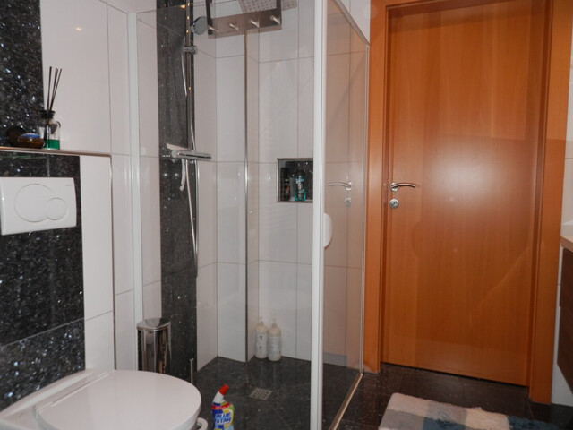 Wohnhighlight mit Top-Ausstattung – 4-Zimmer-Wohnung mit Balkon & Einzelgarage!