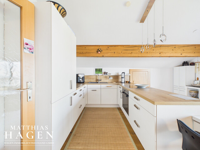 Wohnen mit traumhaftem Bodenseeblick: 4-Zimmer-Dachgeschosswohnung