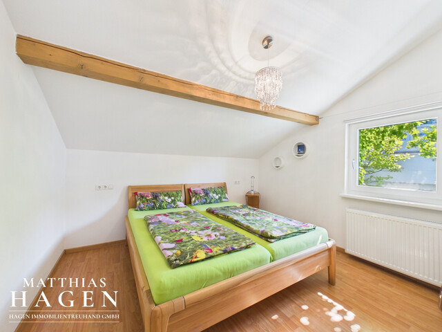 Wohnen mit traumhaftem Bodenseeblick: 4-Zimmer-Dachgeschosswohnung