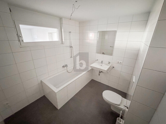 GARTEN-HIT IN NEUWERTIGEM ZUSTAND UND ZENTRALER LAGE