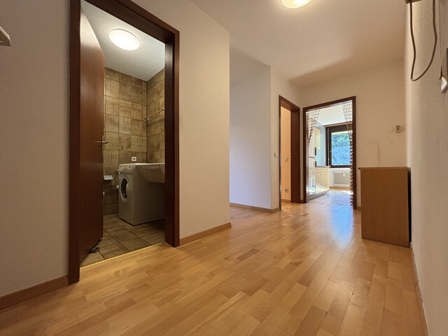 "ohne Provision" geräumige, helle 2,5 Zimmer Wohnung mit Balkon in Grenznähe mit Gartenmitbenützung