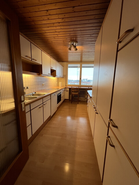 Unglaublich dieser Preis! 3 Zimmer-WHG - toller Ausblick bis zum Bodensee und 90m² Wohnfläche!