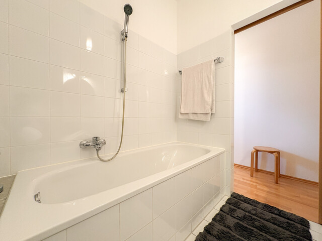 Pauschalmiete - Möblierte 1,5-Zimmer-Stadtwohnung inkl. TG