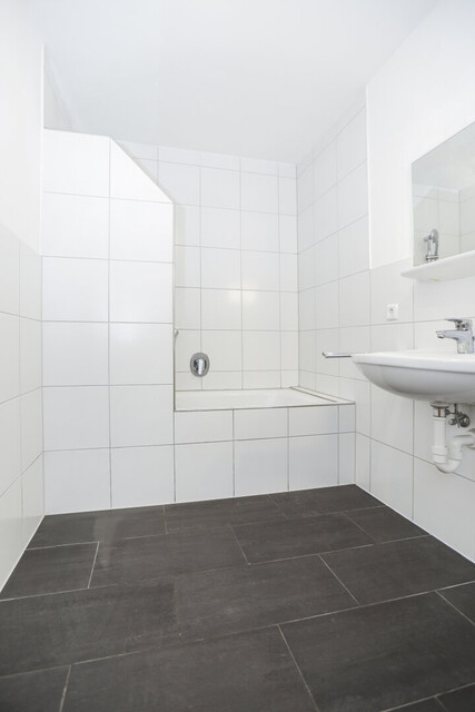 3-Zimmer-Wohnung in top Zustand mit großem Balkon - ruhig gelegen