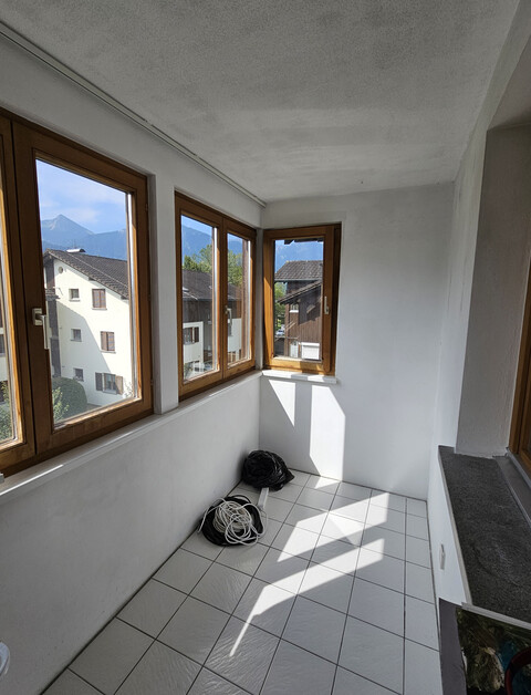 Schöne, helle 2 ½ Zimmer Dachgeschosswohnung in Bludesch Gais zu vermieten