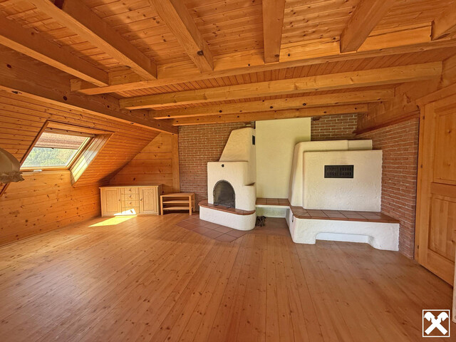 Wohnhaus mit Rundblick und traumhaft großem Grundstück!