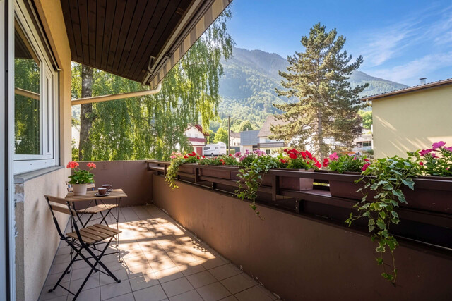 Flexibel nutzbare 4 Zimmer Wohnung mit Bergblick, Balkon und Garage in Feldkirch