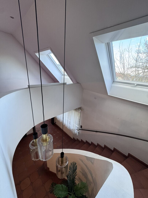 Wohnen & Arbeiten vereint: Villa mit Büro und Hobbyflächen in Götzis!