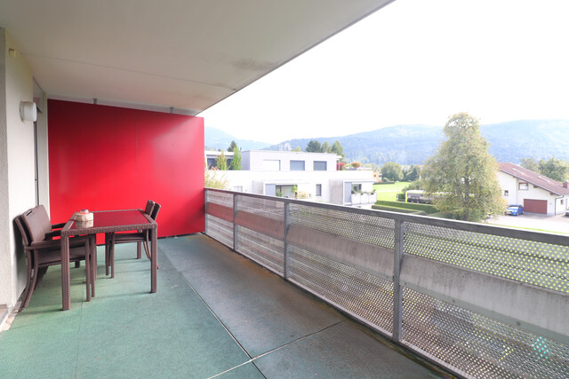 Feldkirch-Altenstadt: gepflegtes 2 Zimmer Apartment mit großer Terrasse und schönem Ausblick