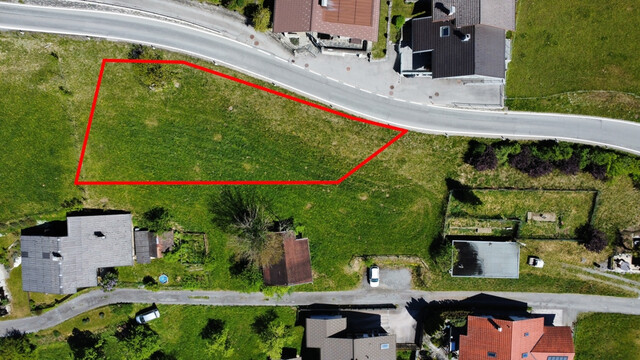 Sonniges Grundstück mit ca. 899 m² am Fuße des Bartholomäbergs!