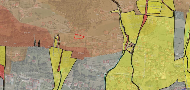 Sonniges Grundstück mit ca. 899 m² am Fuße des Bartholomäbergs!
